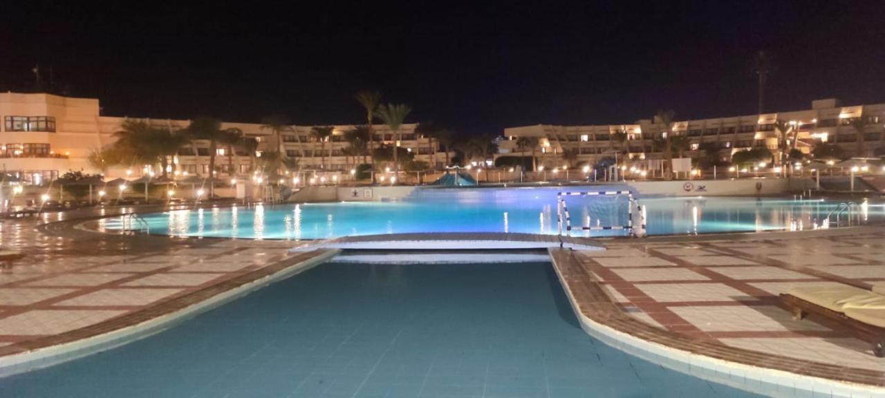 Pharaoh Azur Resort Hurghada Bagian luar foto