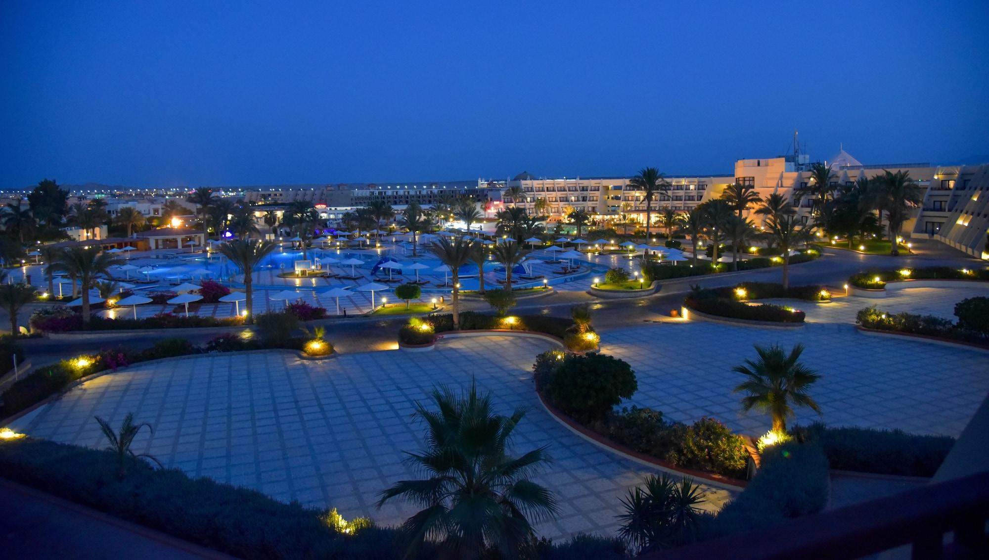 Pharaoh Azur Resort Hurghada Bagian luar foto