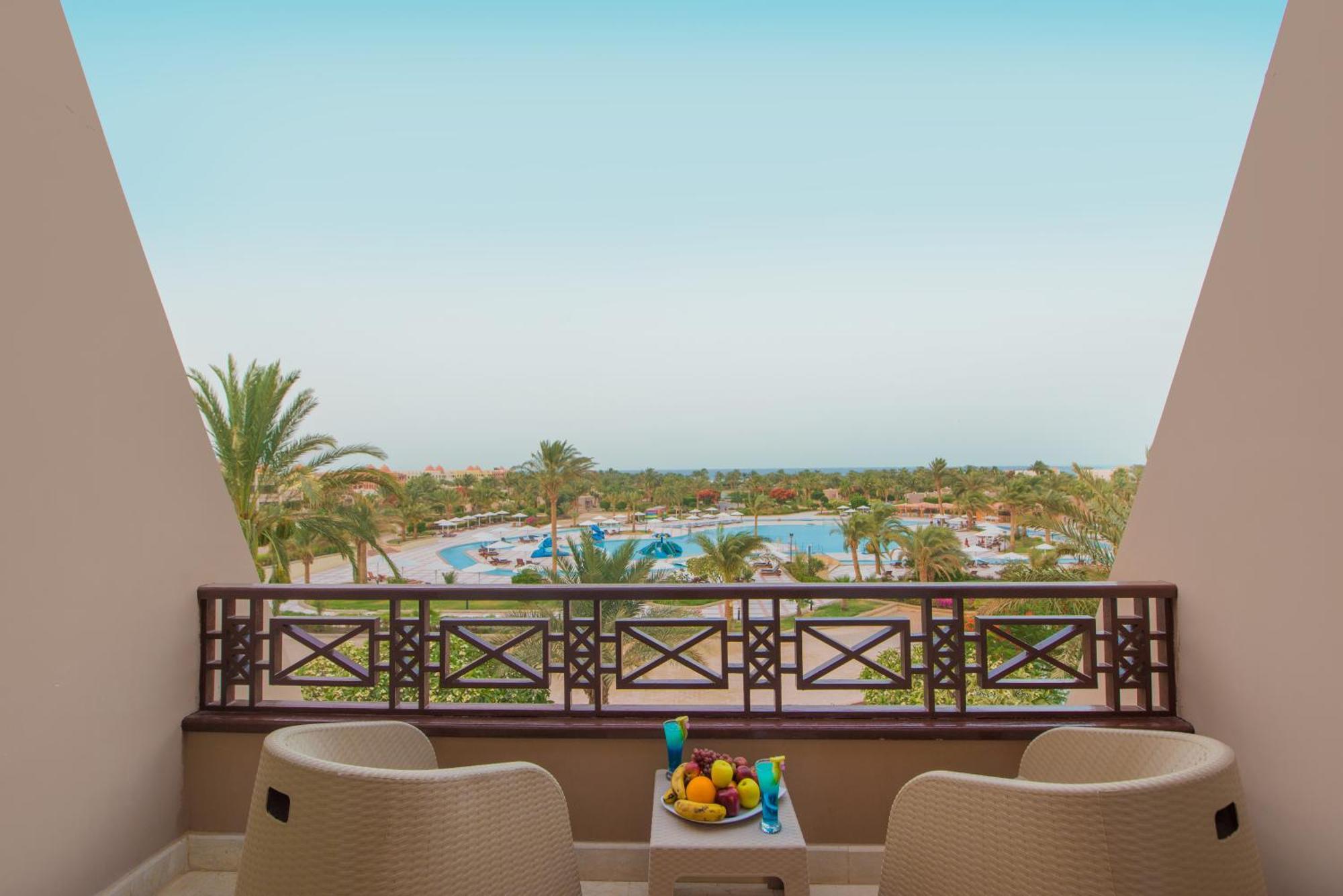 Pharaoh Azur Resort Hurghada Bagian luar foto